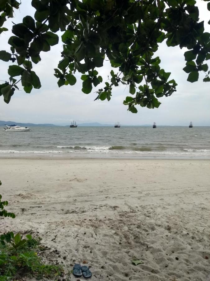 Apto Na Praia De 1 Dormitorio Com Vista Pro Mar A Poucos Passos Da Areia Apartment Florianopolis Luaran gambar